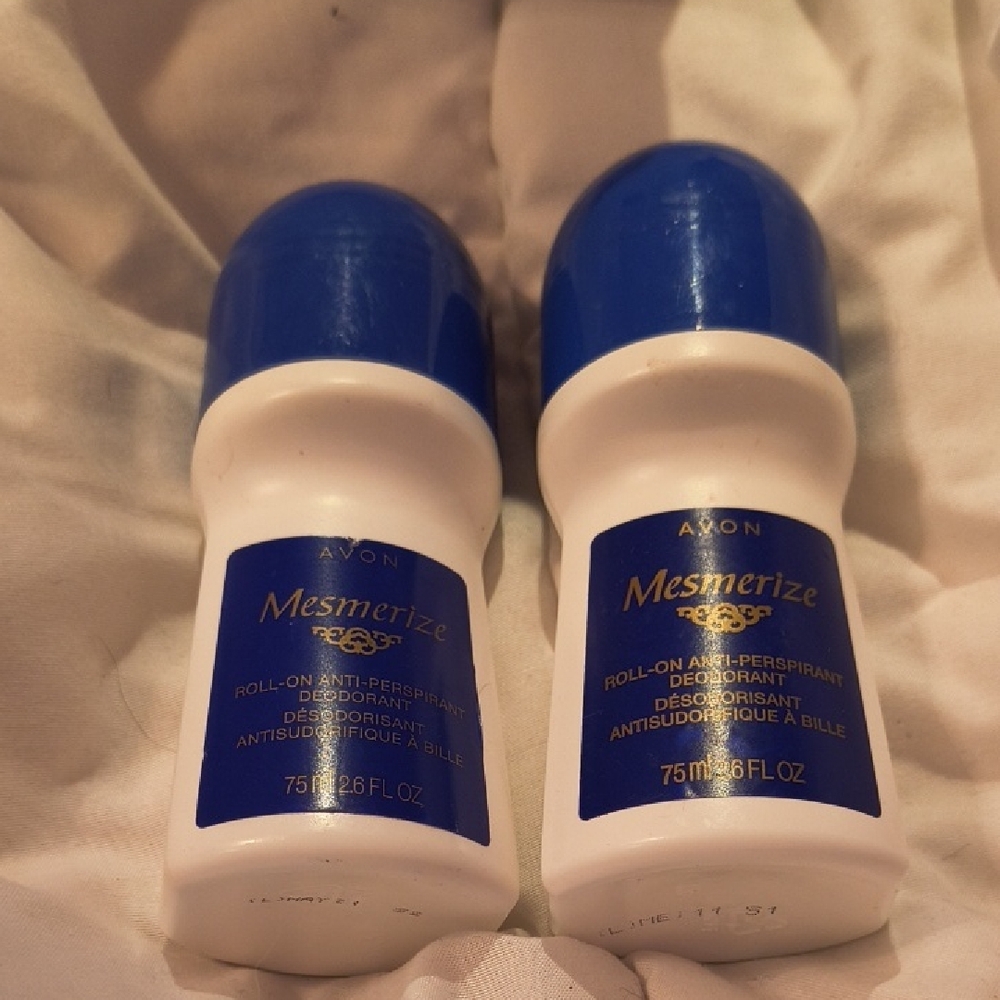 Avon Mesmerize Roll-On Deodorant - Bold Blue and White